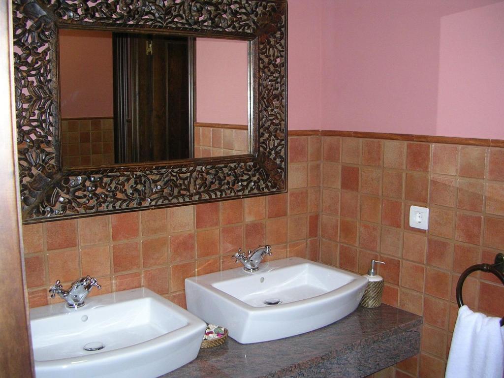 El Castro Guest House Arancedo Екстериор снимка